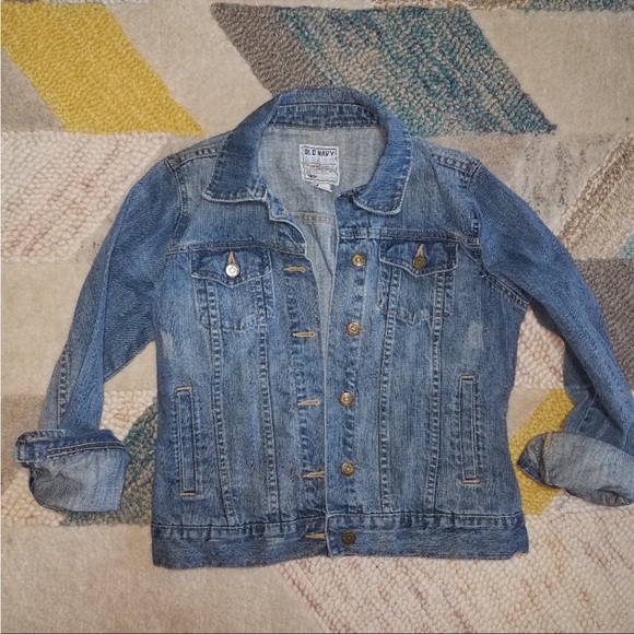 Old Navy Jackets & Blazers - 🌟 Adorable denim jacket 🌟